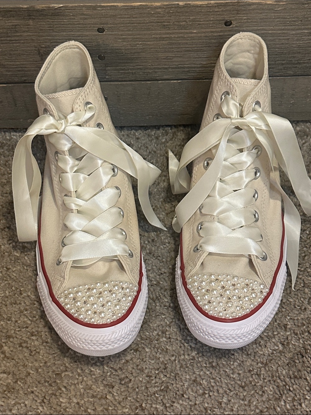 Converse Chuck Taylor Pearl Rhinestone High Top Sneakers Ivory Satin Lace Size 9